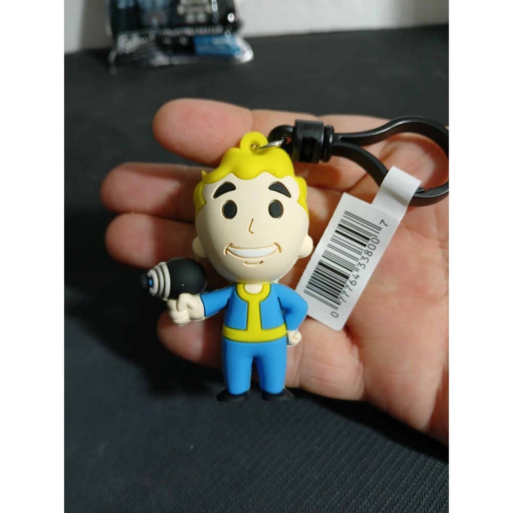 Bestheda Fallout Vault Boy with Gun Key Chain Clip Blind Bag Series 1 Monogram